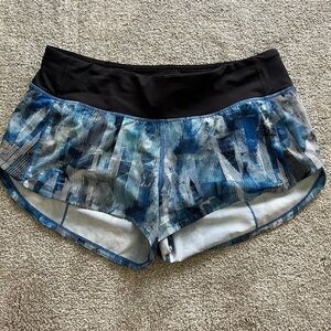 Lululemon running shorts EUC, size 6